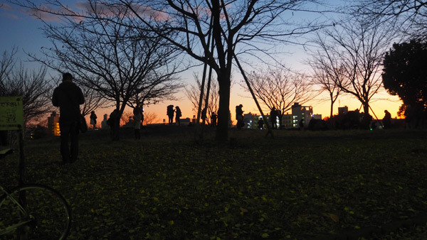 西郷山公園日暮れ